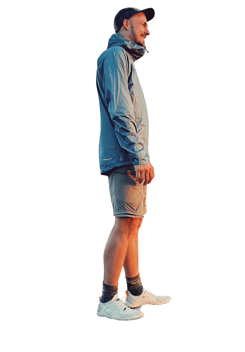Lukáš na vrcholu skály